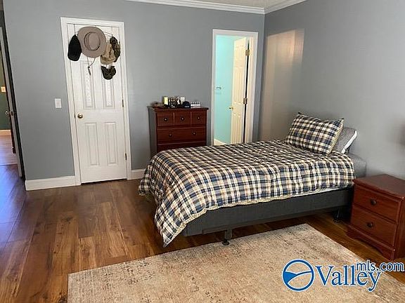 2nd image of 54 Land Cir