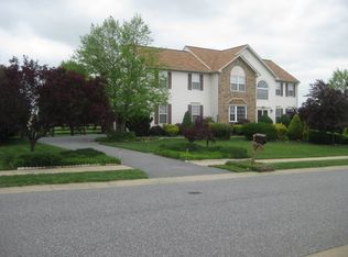303 Wheatsheaf Dr, New Castle, DE 19720