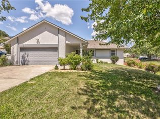 6506 Yorkshire Ct, Grandview, MO 64030