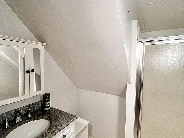 34 William St #1 — Photo 16