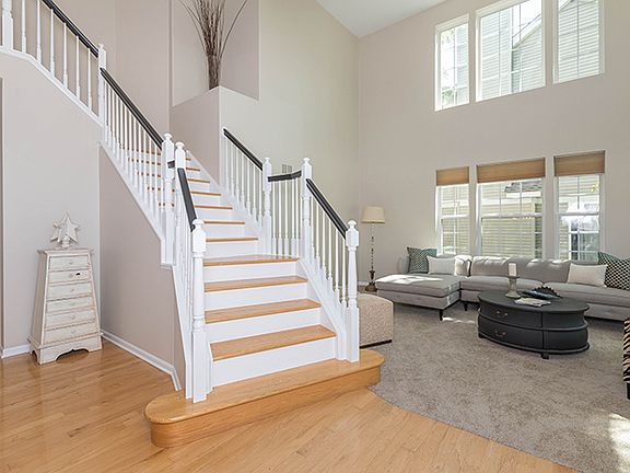 4th image of 2733 Briargate Ct