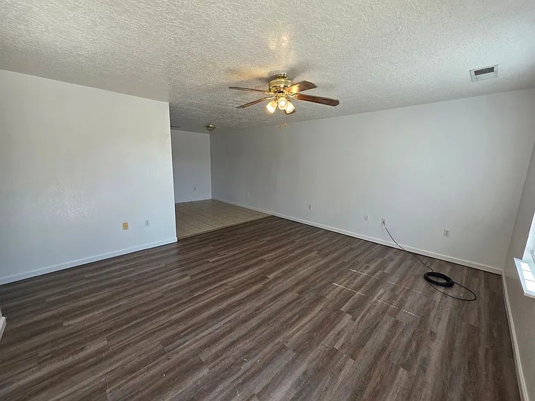 3101 Palm St — Photo 2