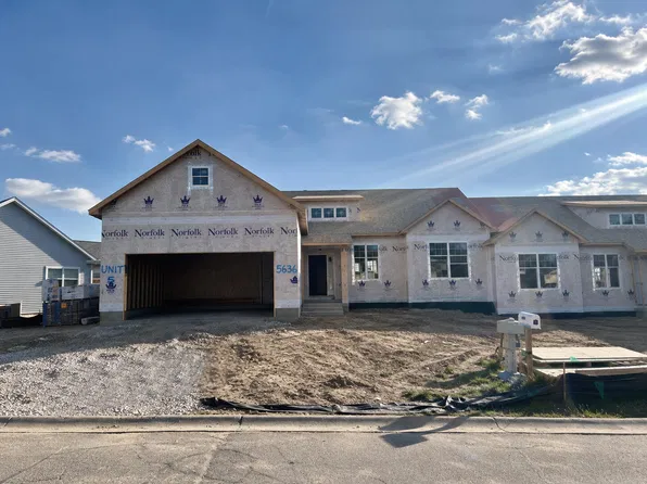 5636 Trail Side Ln #5, Whitmore Lake, MI 48189