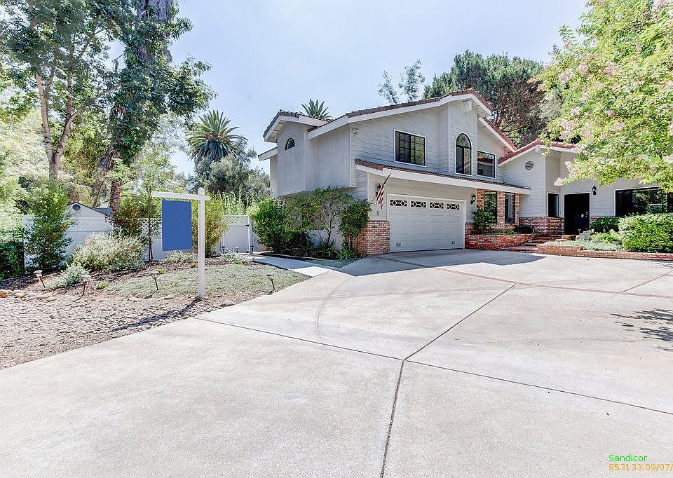 1st image of 4392 Bellflower Dr
