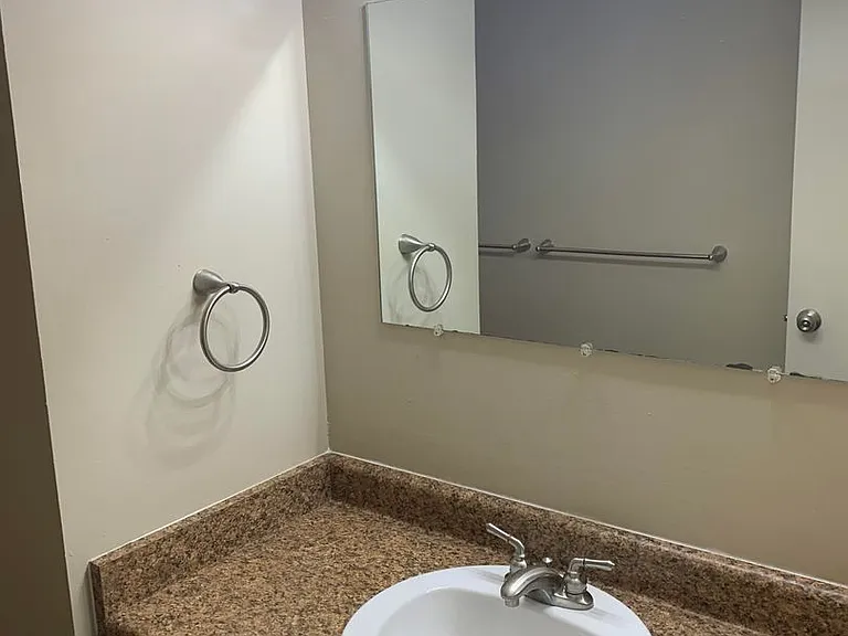 Superior Place Apartments — Photo 55