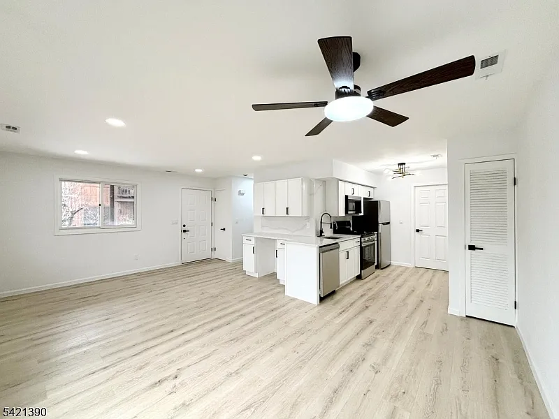 1 Beaver Creek Dr #1 photo 1