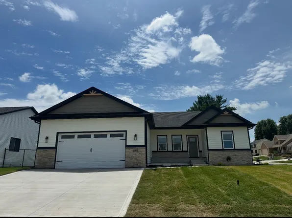 2301 N 8th Ave E, Newton, IA 50208