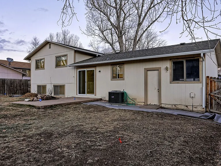 1137 Timber Ln — Photo 12