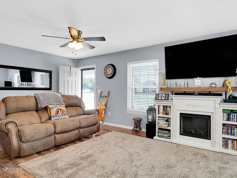 117 N West Avenue, Teachey, NC 28464 Zillow