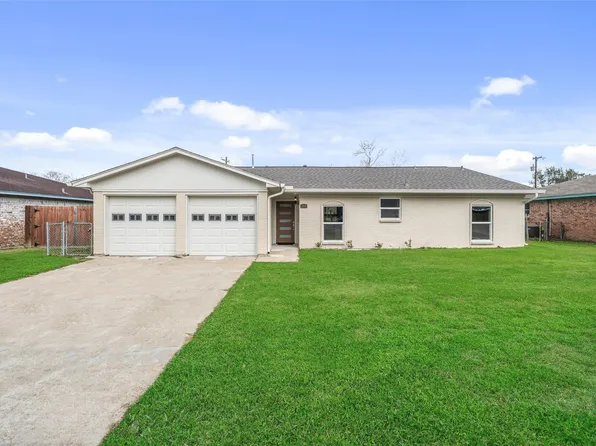 355 Windsor Sq, Alvin, TX 77511