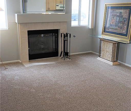 5th image of 716 Yacht Harbor Dr Unit 104