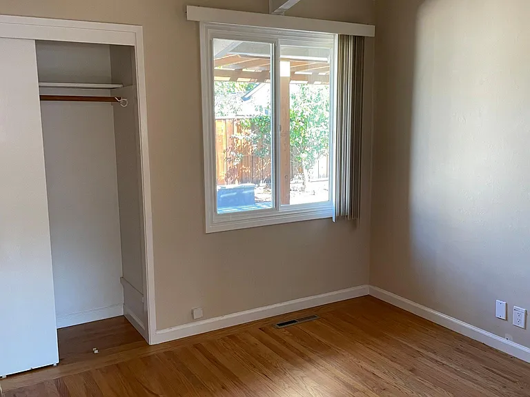 735 Garner Ct — Photo 16