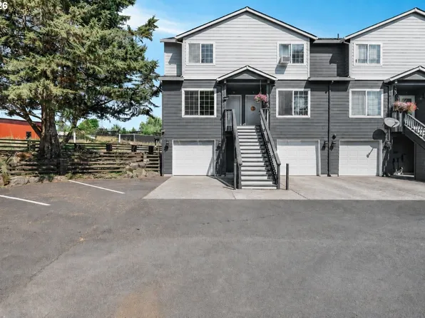 255 N 18th St #C1, Saint Helens, OR 97051