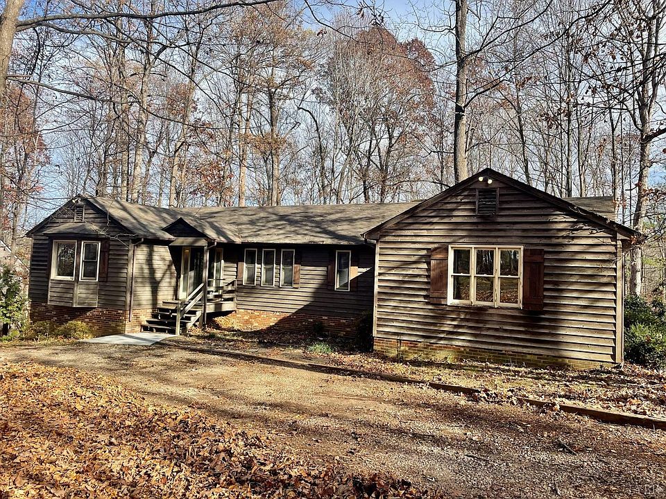 2nd image of 100 Oakdale Ter