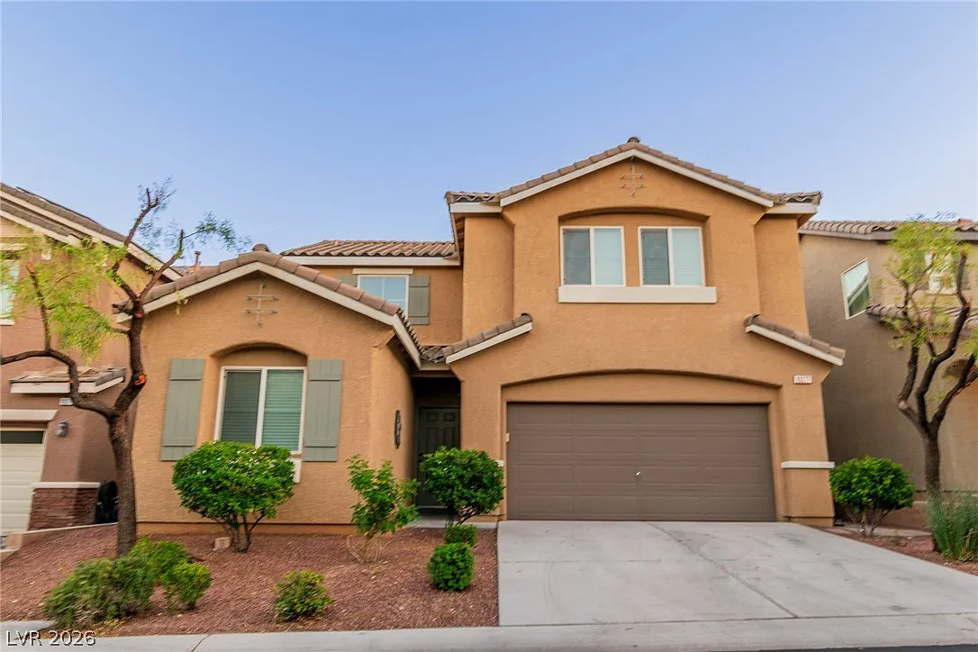 3 bed, 3.0 bath, 1881 sqft, $2,395 — Photo 1