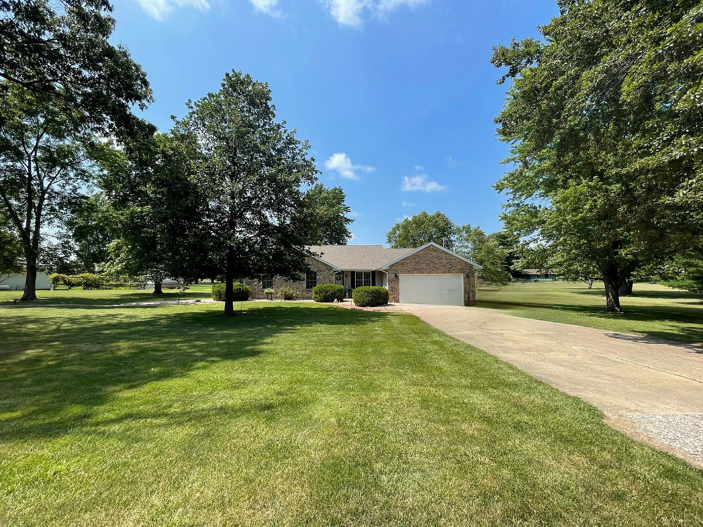2140 N 1275 East Rd, White Heath, IL 61884 Zillow