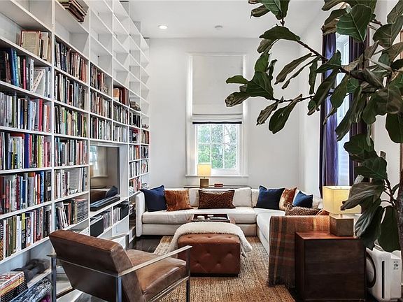 2nd image of 1110 Erato St APT 3