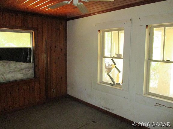 4th image of 595 SE Putnam St