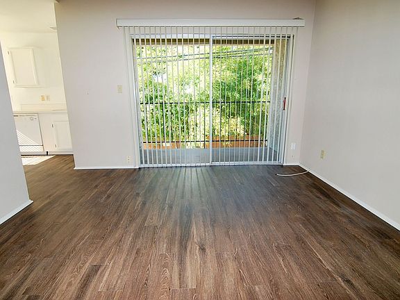 3rd image of 2749 E De Soto St #3