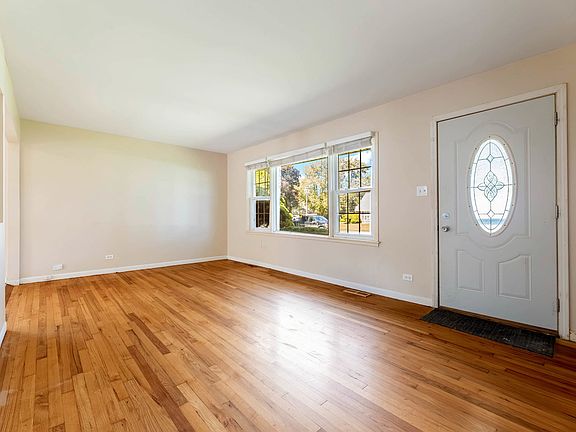 2nd image of 6439 W 81st Pl