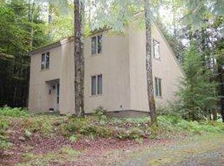 25 Troon Dr, Grantham, NH 03753