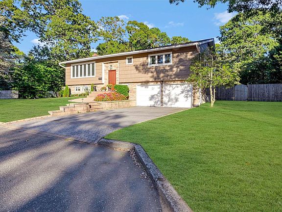 2nd image of 27 Baywood Ln