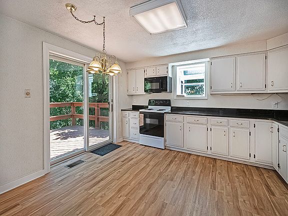 2nd image of 823 Rolling Rock Rd