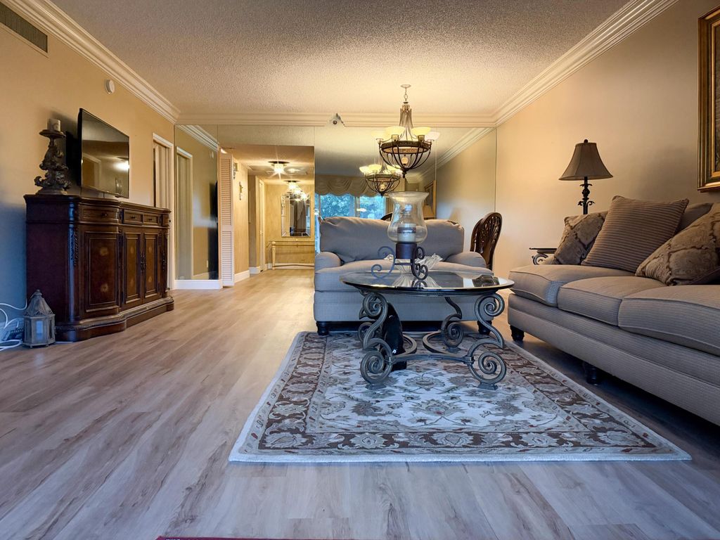 3510 OAKS Way #101, photo 3