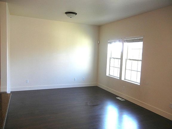 3rd image of 173 E Biltmore Ct