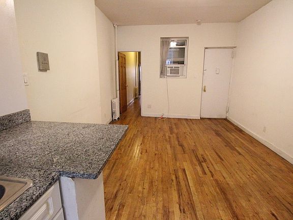 4th image of 772 Amsterdam Ave APT 1N
