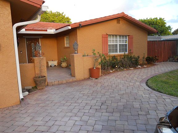 3rd image of 2755 NW 84th Avenue