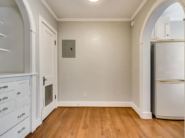 4928 Bryan — Photo 34