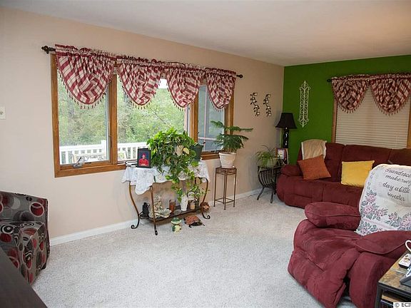 5th image of 541 Greenwood Ct