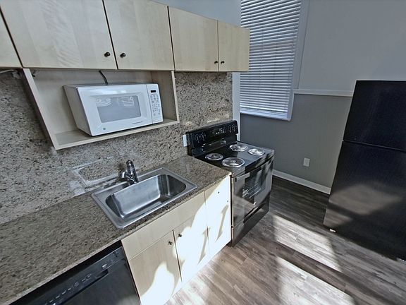2nd image of 2001 S 9th St APT C