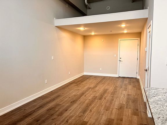 5th image of 4627 E Thompson St #2