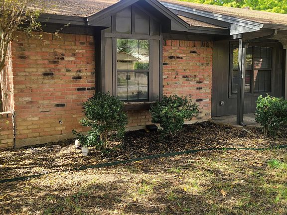 2nd image of 105 Kenshire Dr