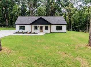 352 Pulley St, Erin, TN 37061