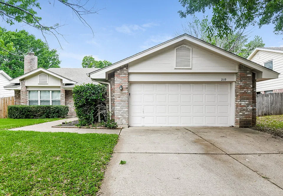 2119 Belmont Park Dr