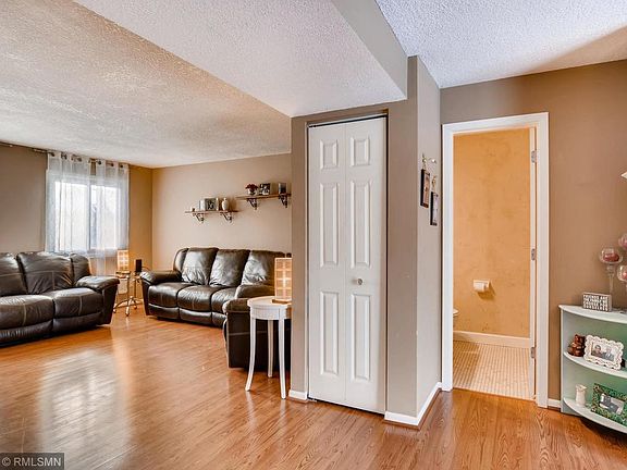 4th image of 1483 Goodwin Ave N