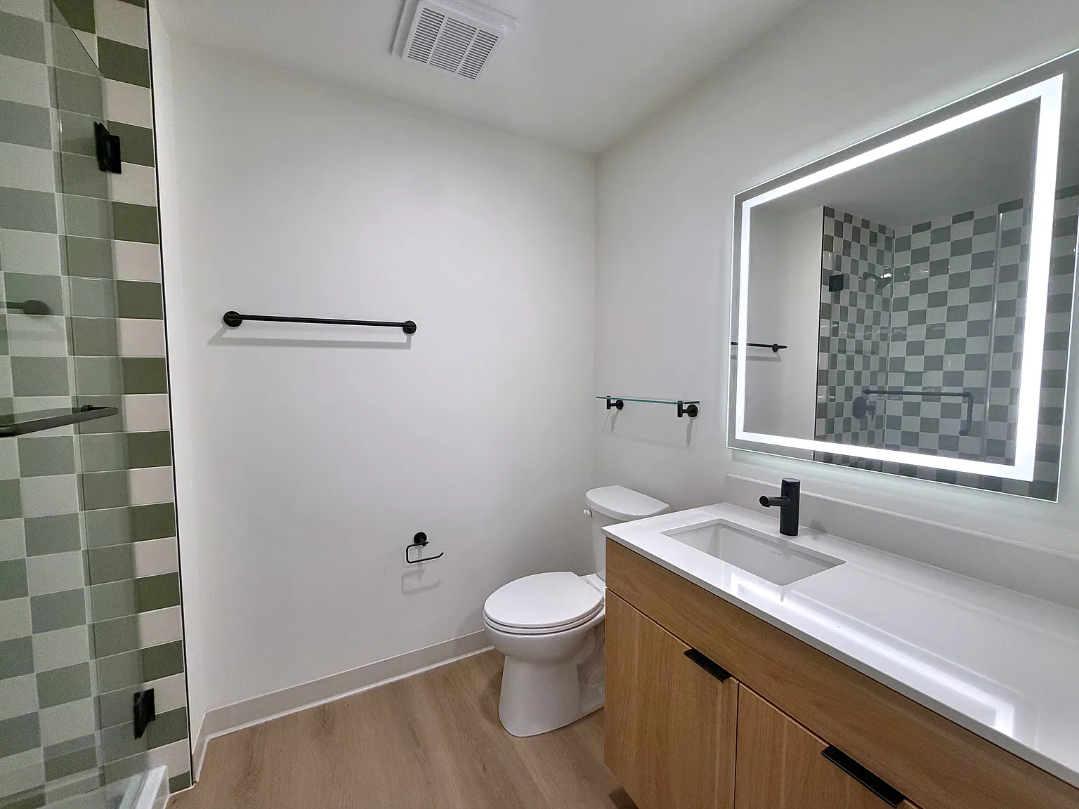 1 bed, $2,227 — Photo 3