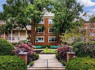 15925 Van Aken Blvd APT 207E, Shaker Heights, OH 44120