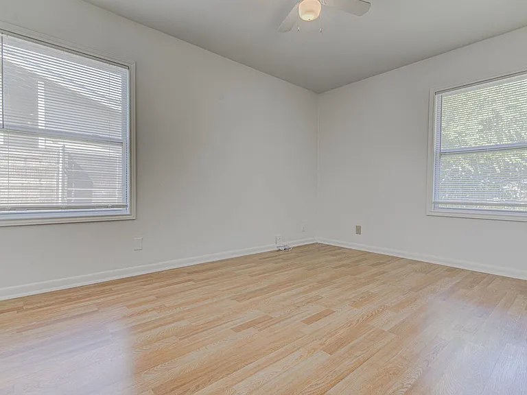 8406 Burrell Dr — Photo 16