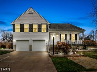 405 Taney Dr, Taneytown, MD 21787