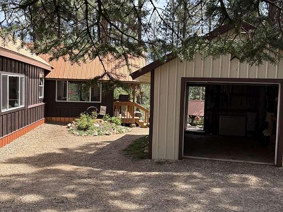 3rd image of 545 Blaine Rd