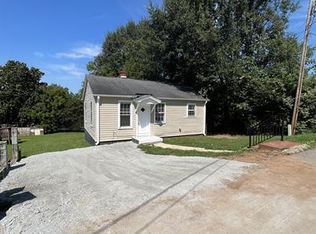204 N 3rd St, Easley, SC 29640