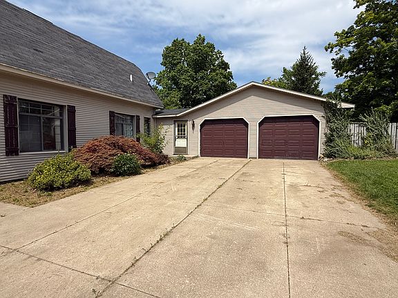 4th image of 409 W Garfield Ave