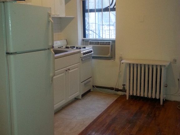 3rd image of 1490 1st Ave APT 4C