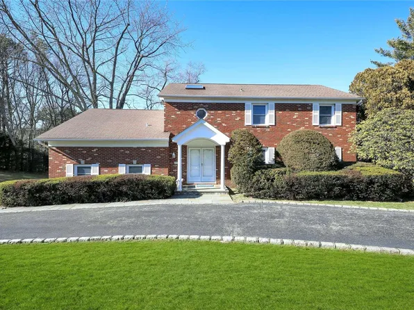 30 Woodmont Road, Melville, NY 11747