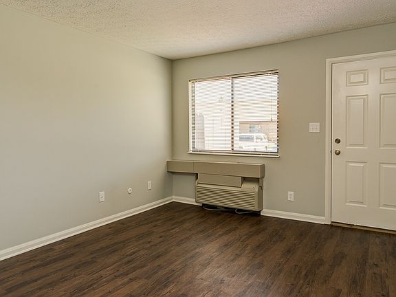 5th image of 5387 Cambria Way