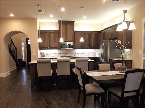 2nd image of 649 Surrey Ln